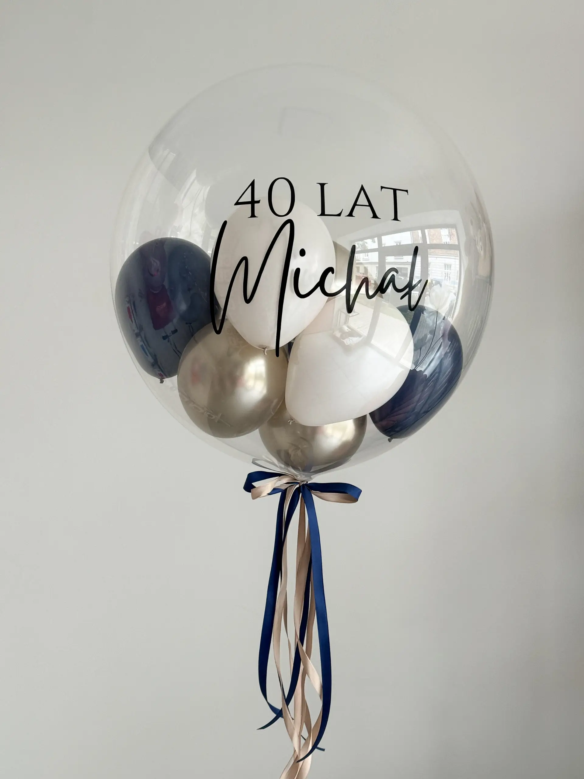 balon bubble z mini balonami i napisem czarny