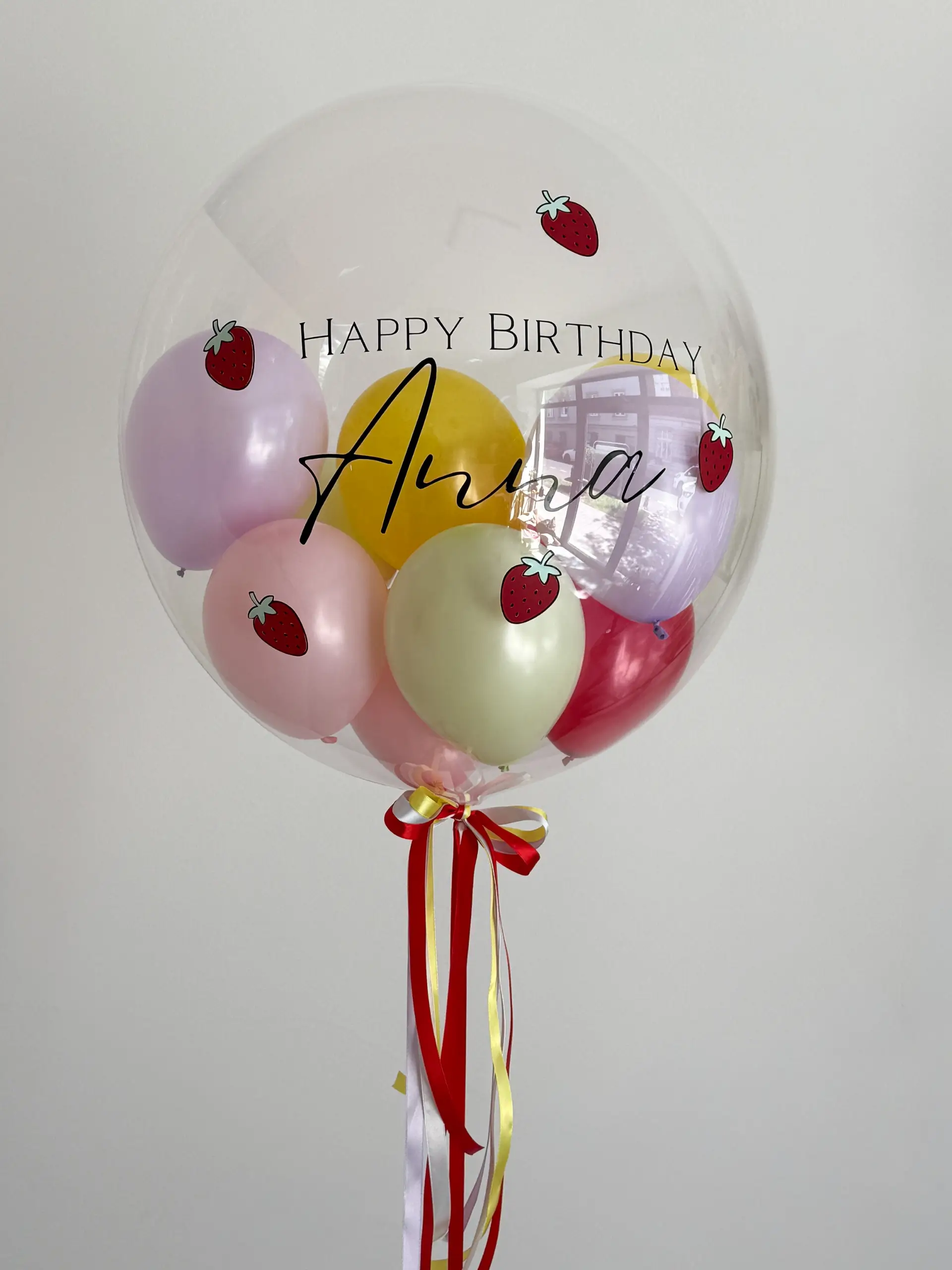 balon bubble z truskawkami